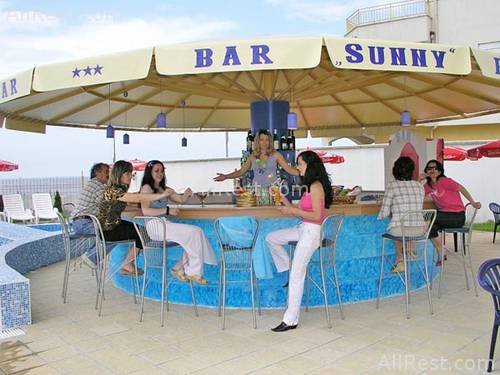 Sunny Hotel 14